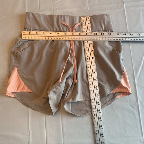 🩳Columbia Sports Shorts - Grey  and Pink, Women’s Size XS🩳 - Picture 4 of 5